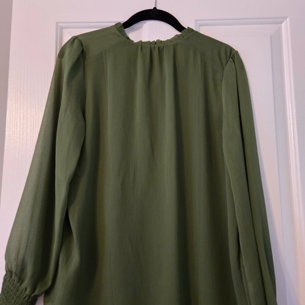 Womens Bundle of 3 Size XS Blouses from Loft - Picture 9 of 16